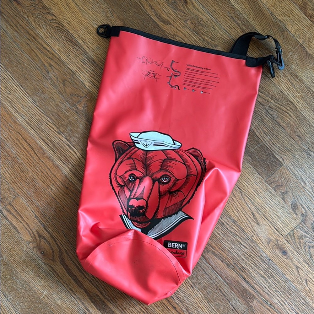Bern Bärnhard Wet Bag and Pouch in Red Sailor Bear
